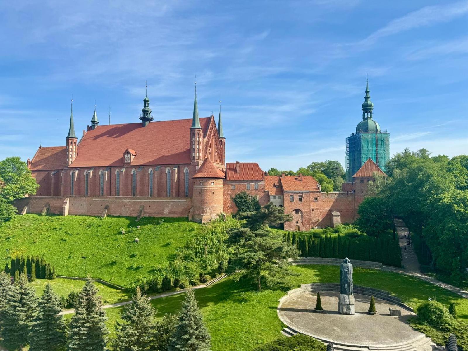 Pokoje Goscinne Ewa Nowicka Frombork Exterior foto